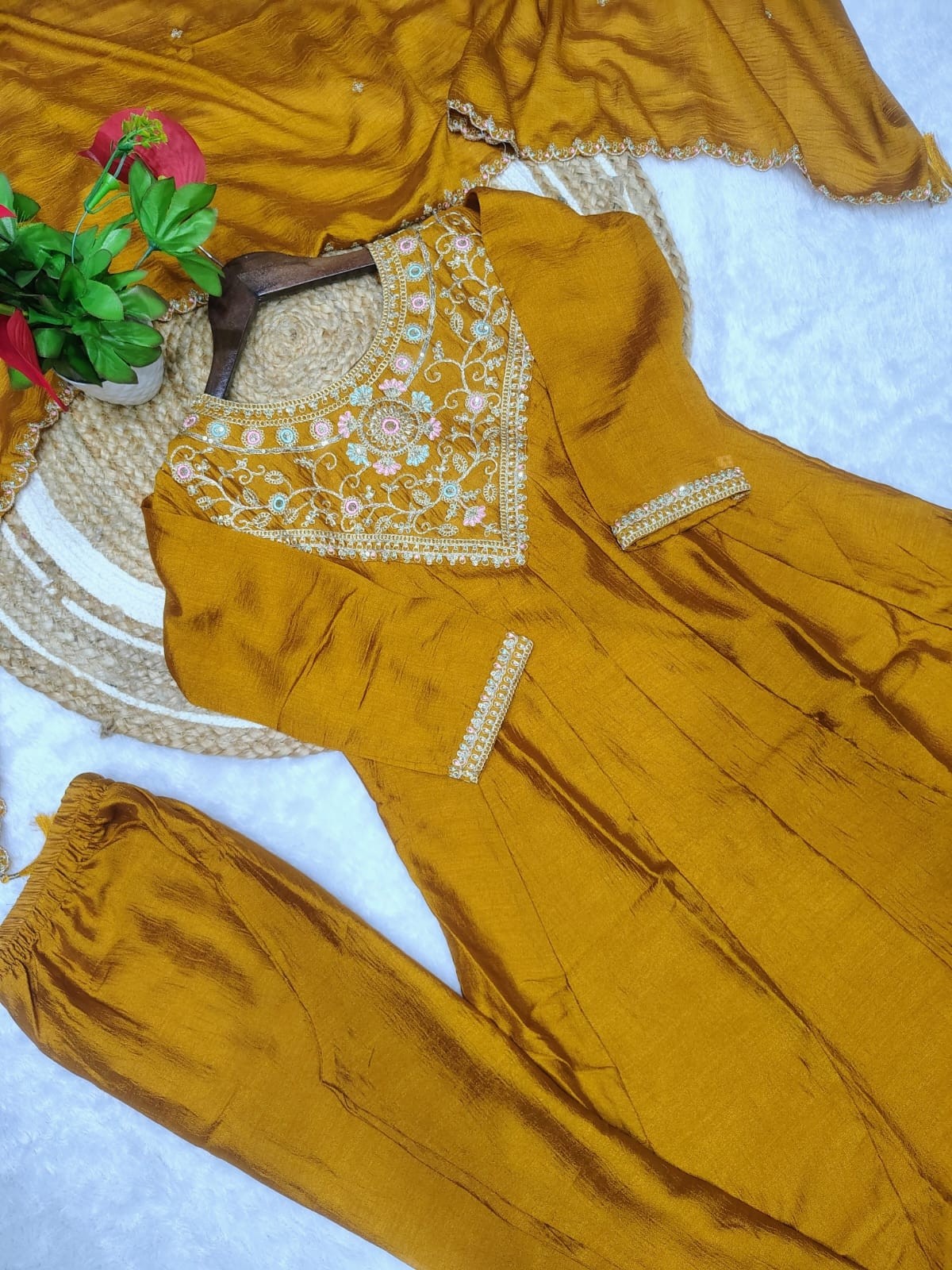 YD-050 ANARKLI STYLISH KURTI SET 