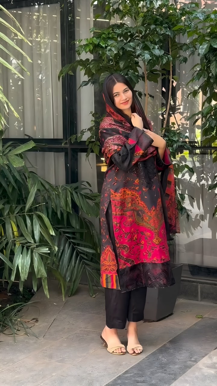 YD 029 PAKISTANI TREDING PACH WORK WITH PRINT KURATI PENT WITH DUPATTA SET 
