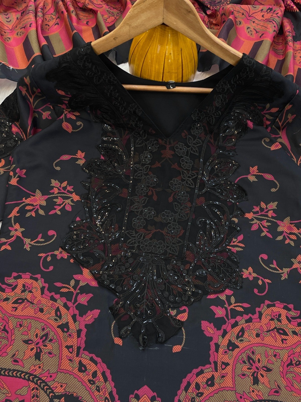 YD 029 PAKISTANI TREDING PACH WORK WITH PRINT KURATI PENT WITH DUPATTA SET 