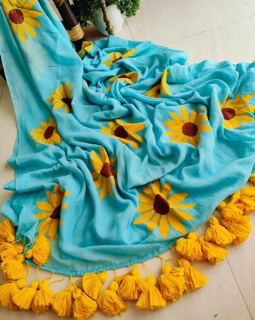 VF 101 PARTY WEAR  SOFT MUL MUL SLAB COTTON SAREE SAREES WITH  FLOWRS PRINT SAREES 