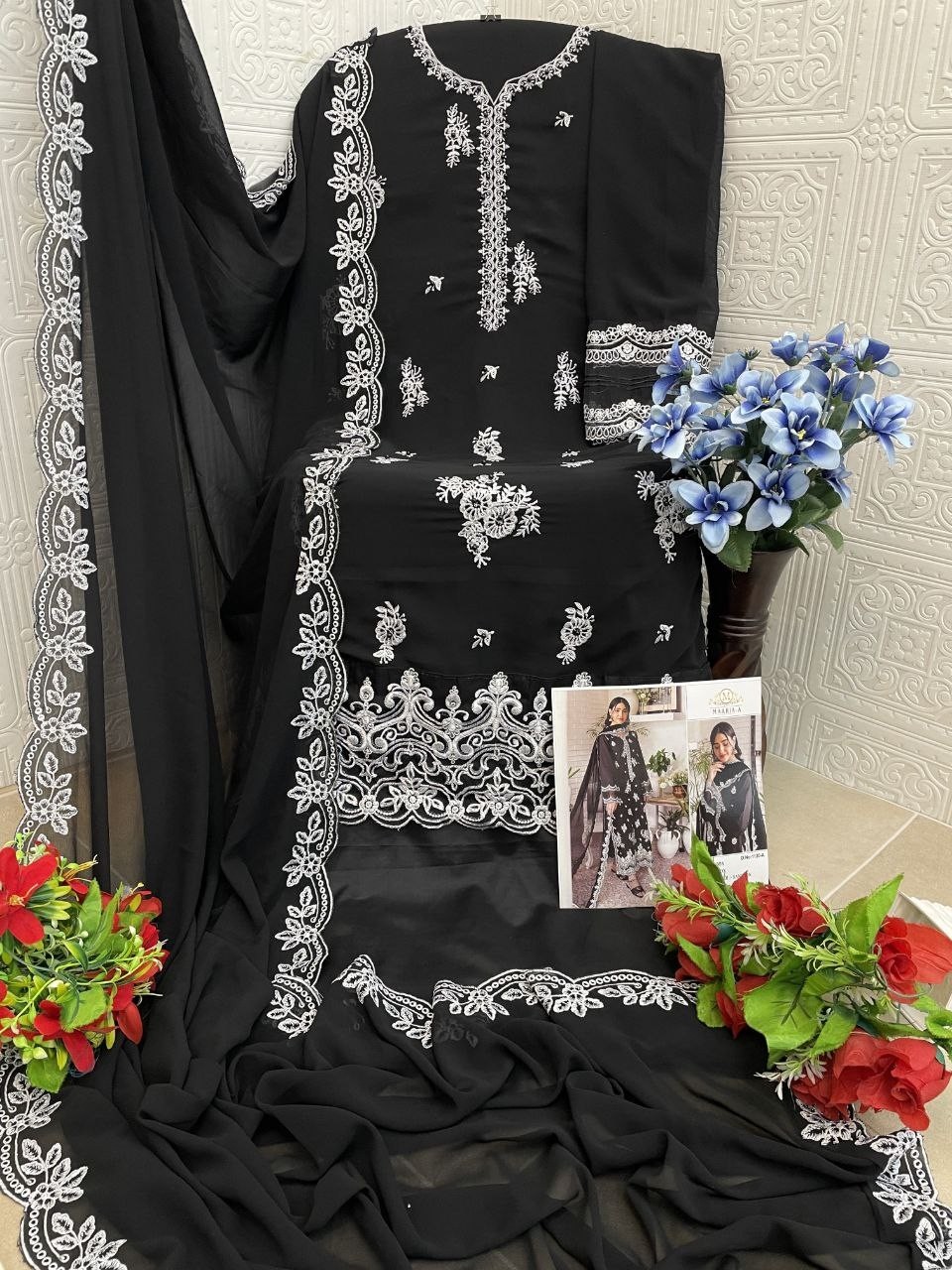 MAARIA-A 1130 PAKISTANI LEDIES PARTY WEAR SUIT WITH HEAVY EMBROIDERY WORK