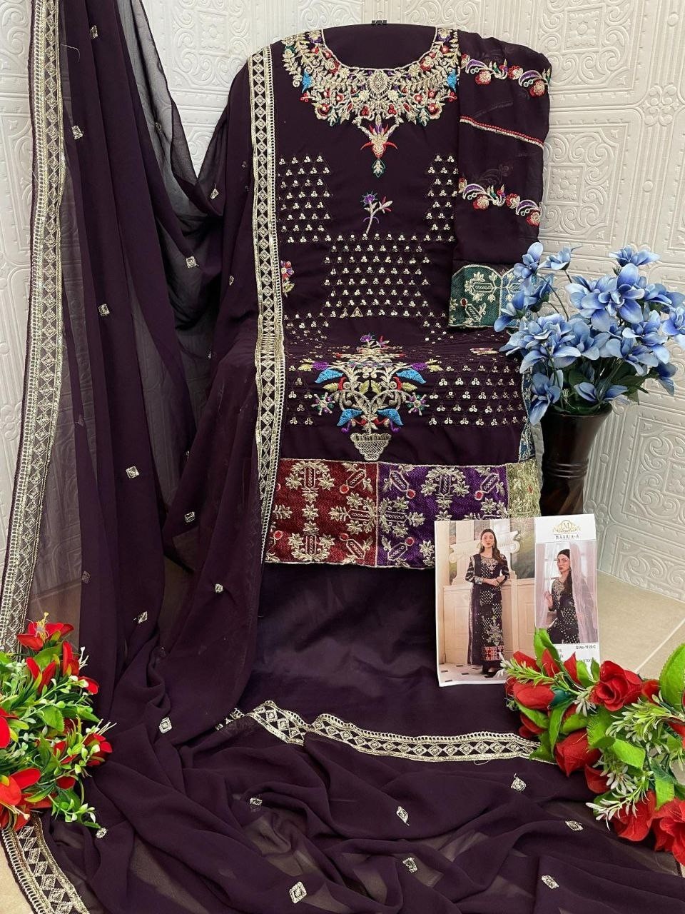 MAARIA-A 1139 PAKISTANI LEDIES DESIGNER SUIT WITH HEAVY EMBROIDERY WORK