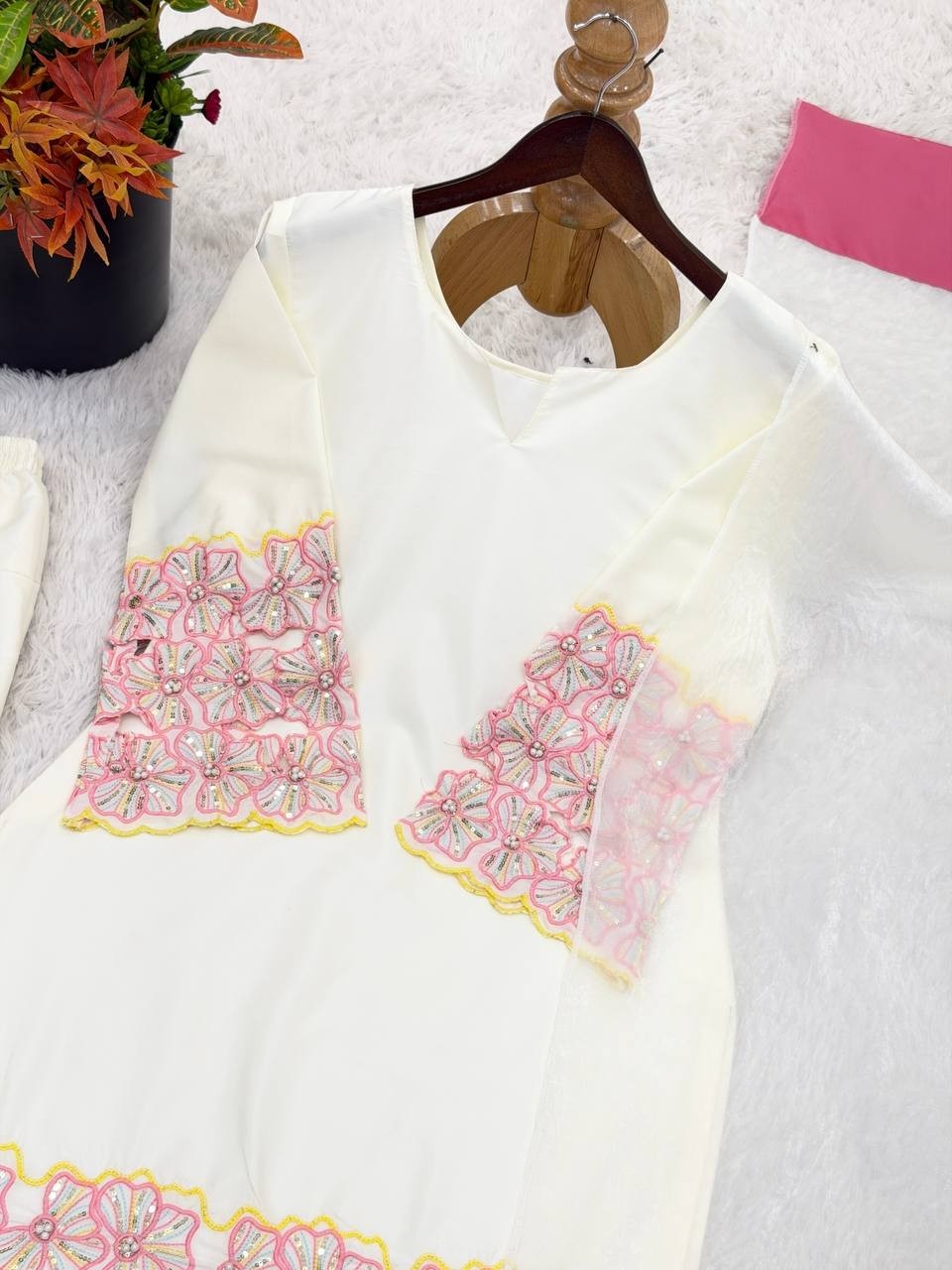 NSR 889 Elegant Pakistani Salwar Suit in Cream with Pink Embroidered Floral Work