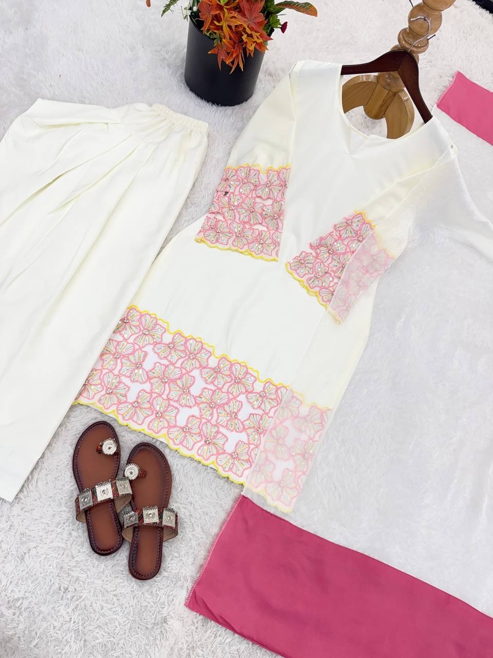 NSR 889 Elegant Pakistani Salwar Suit in Cream with Pink Embroidered Floral Work