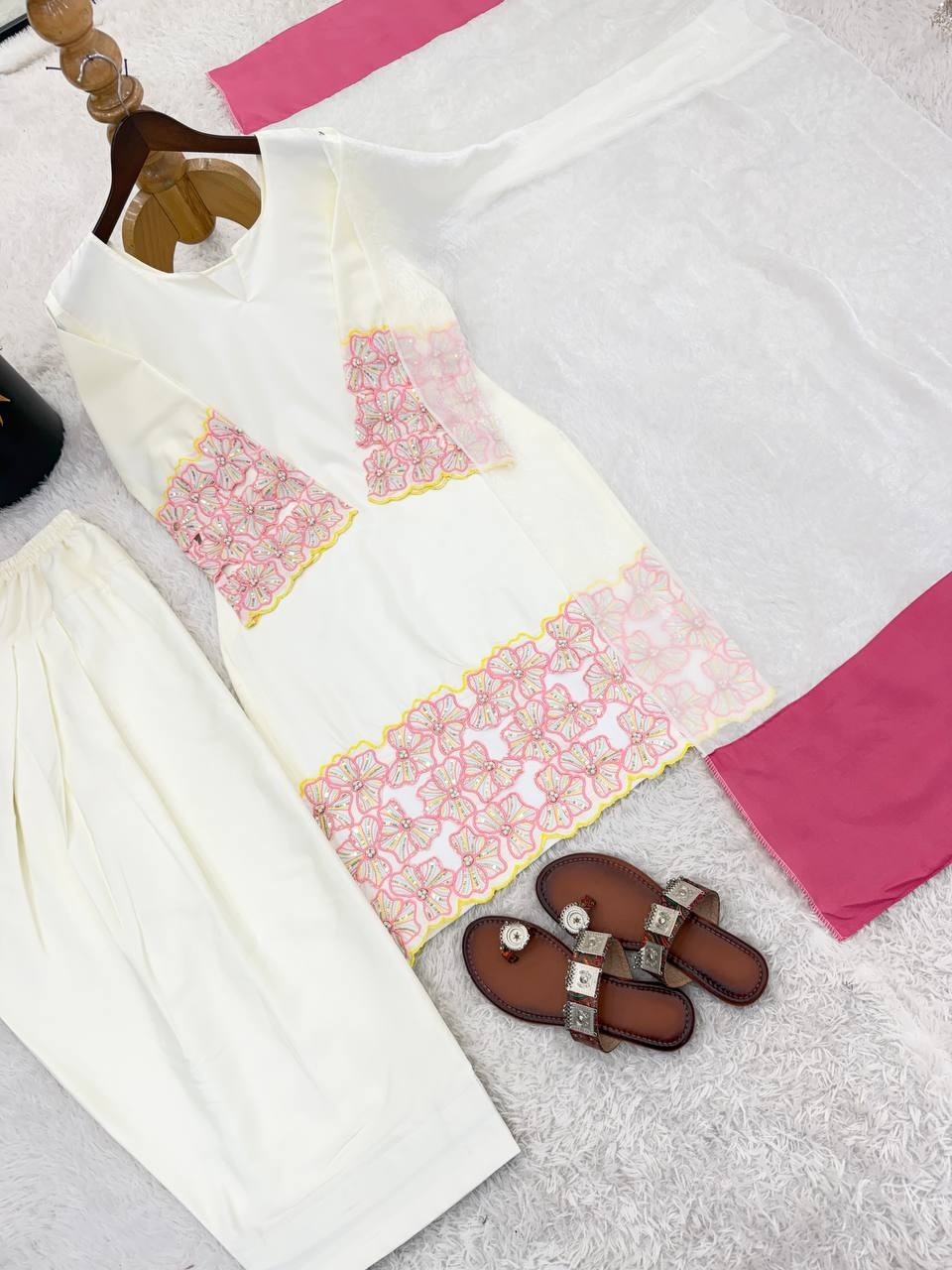 NSR 889 Elegant Pakistani Salwar Suit in Cream with Pink Embroidered Floral Work