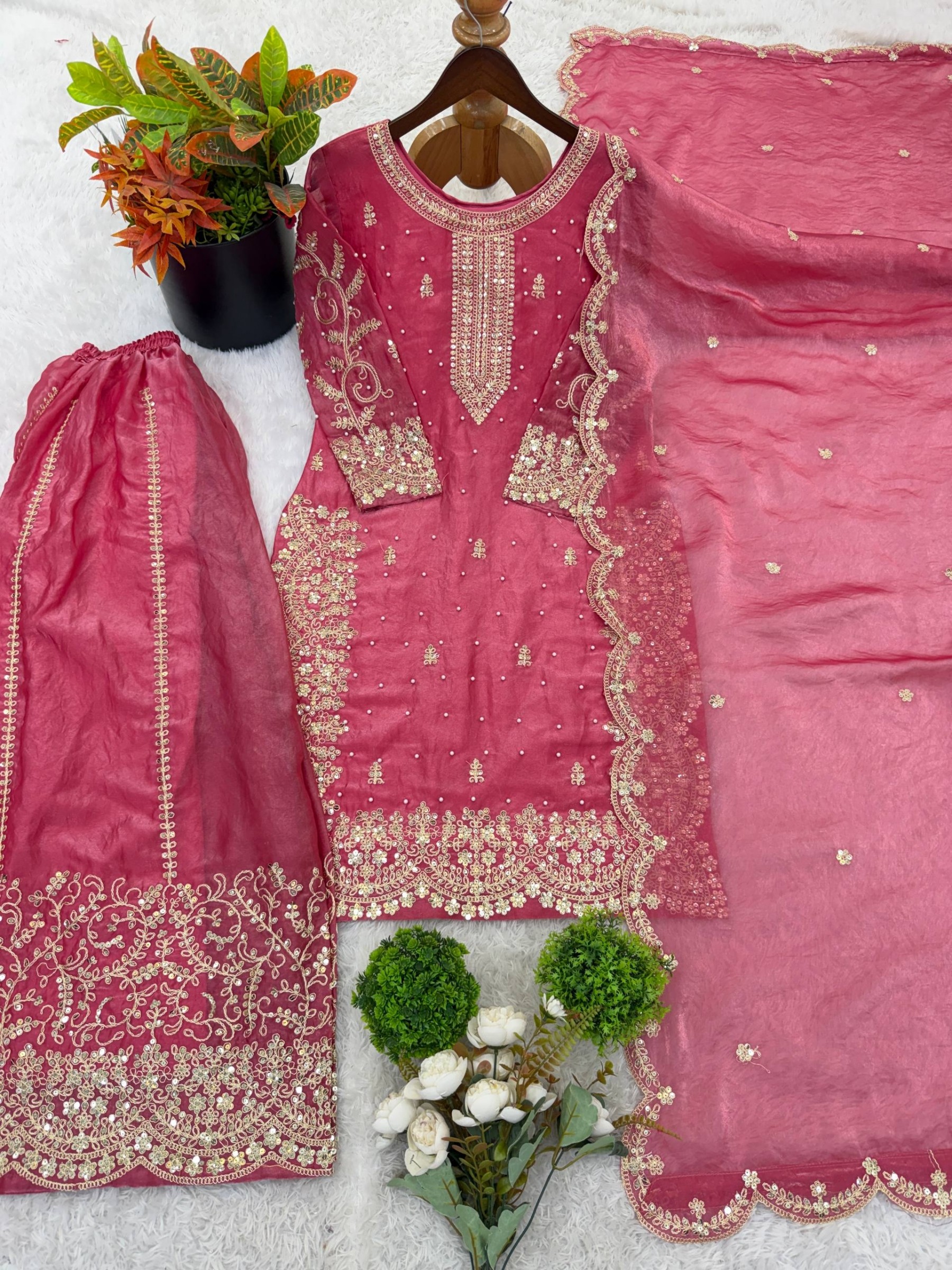  ZSR-3167 Premium Pakistani Salwar Suit for Women with Elegant Party Wear Look
