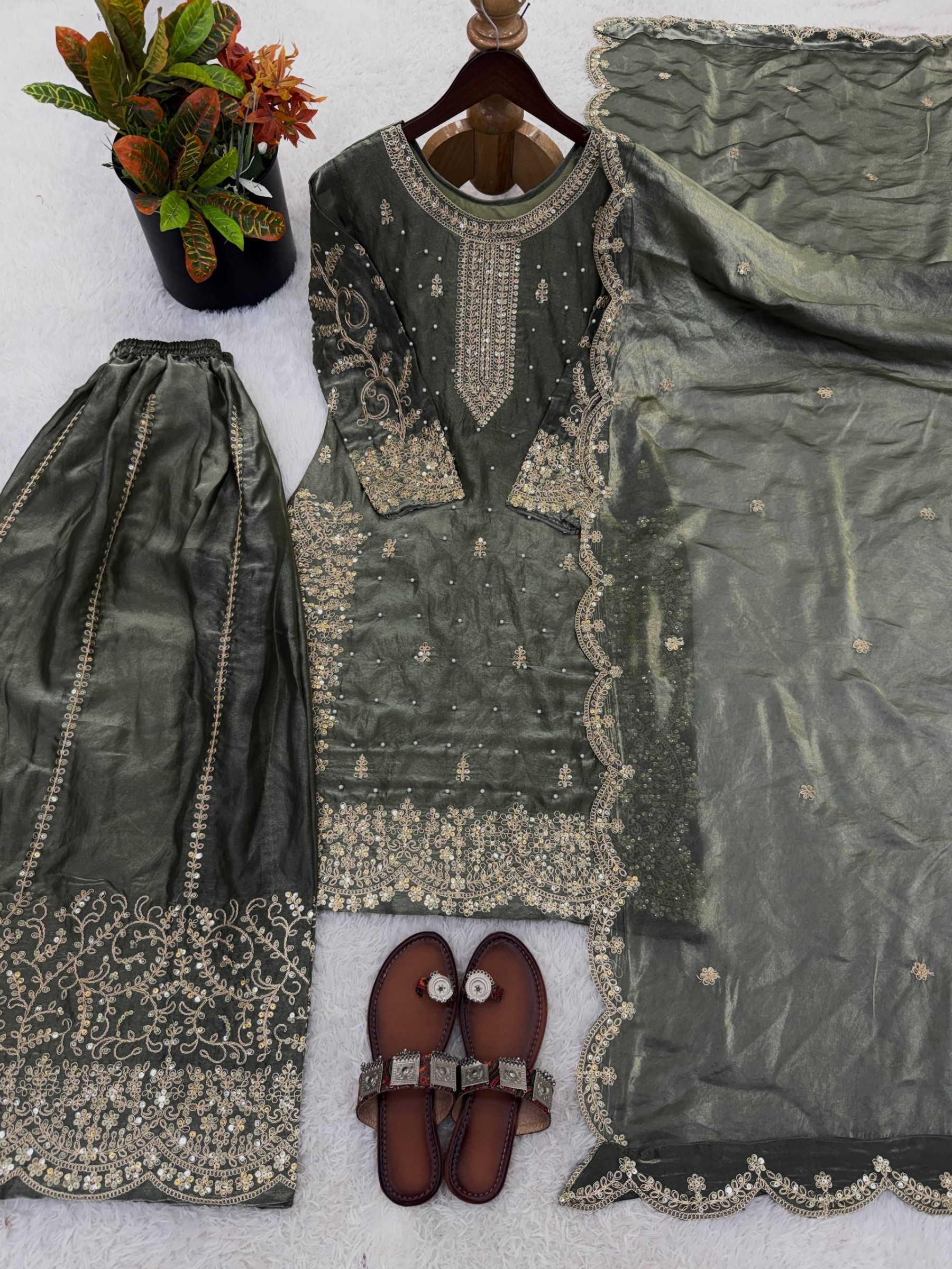  ZSR-3167 Premium Pakistani Salwar Suit for Women with Elegant Party Wear Look