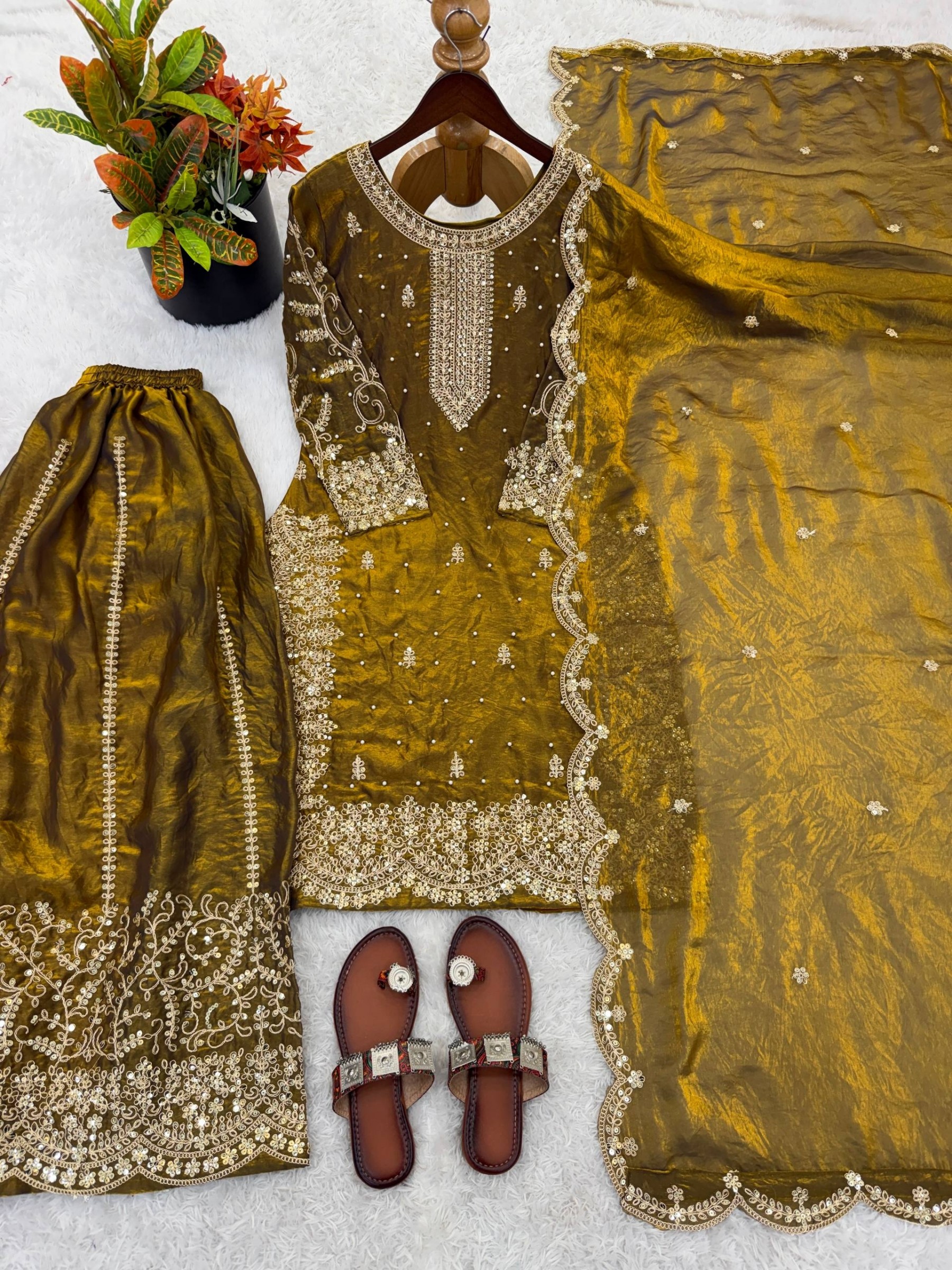  ZSR-3167 Premium Pakistani Salwar Suit for Women with Elegant Party Wear Look