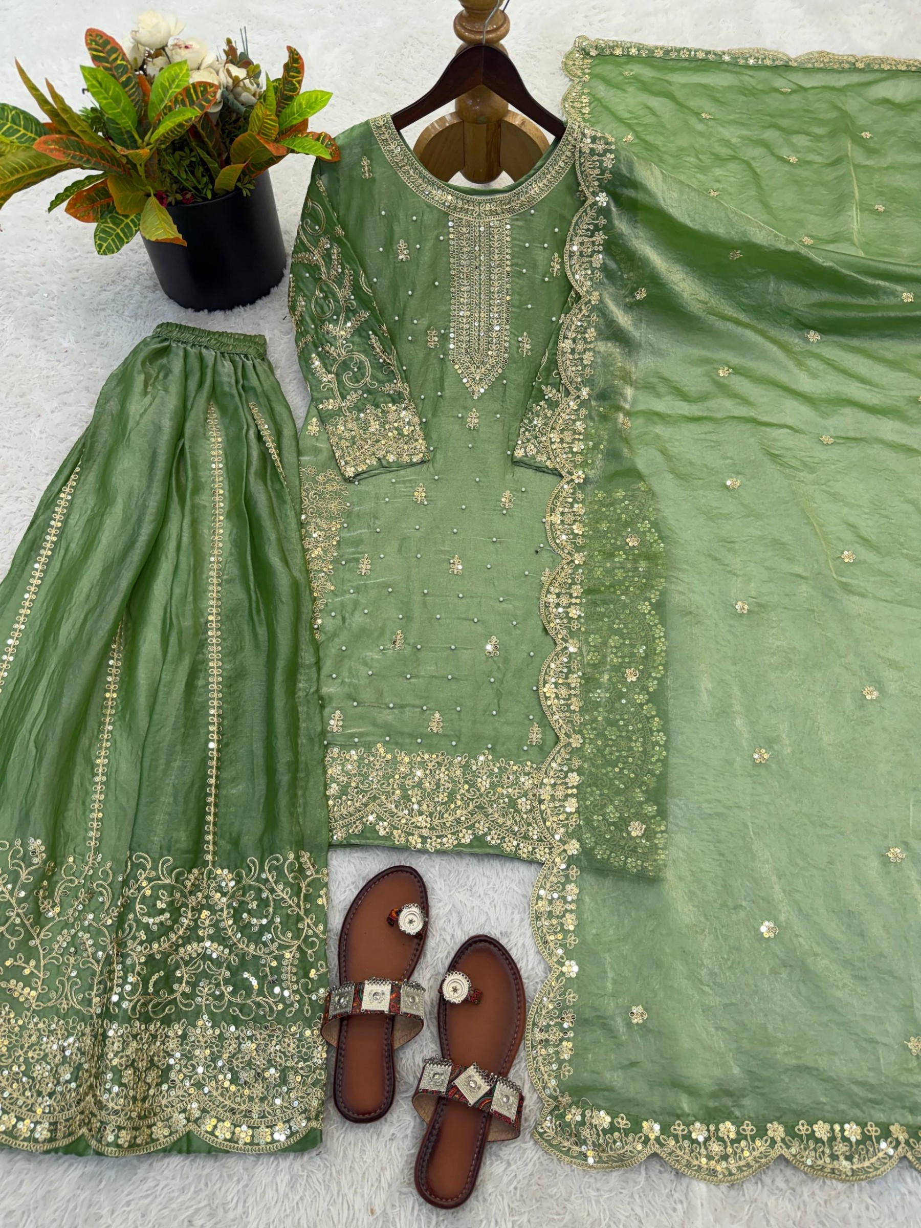 ZSR-3167 Premium Pakistani Salwar Suit for Women with Elegant Party Wear Look