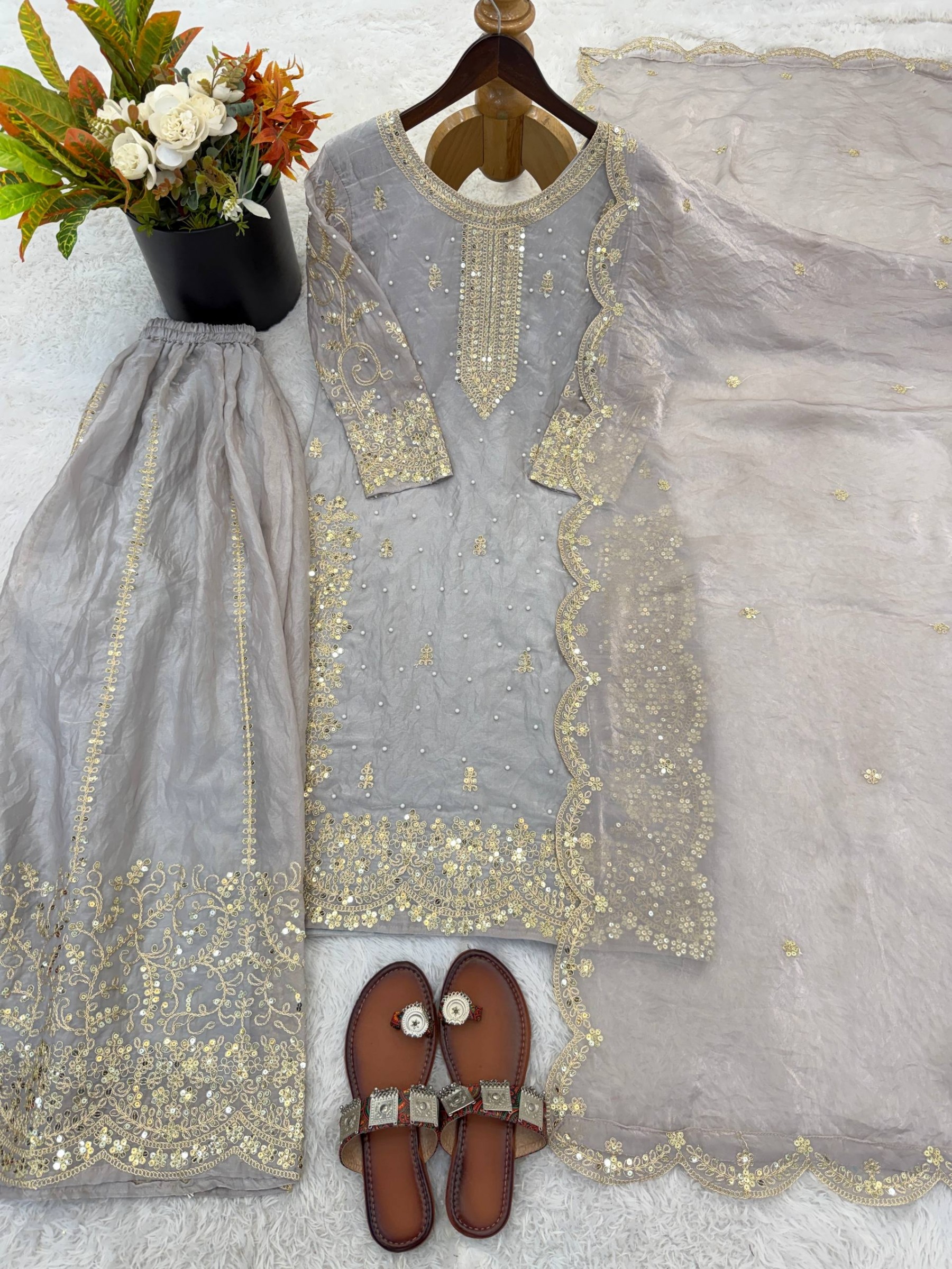  ZSR-3167 Premium Pakistani Salwar Suit for Women with Elegant Party Wear Look