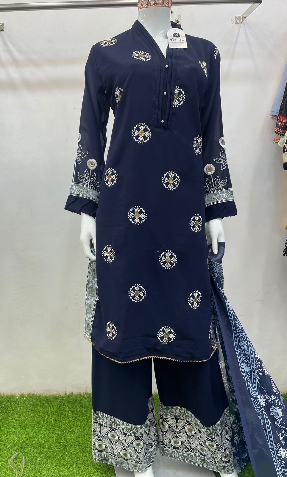 VS Collection 12042  Ready Made New Collection Kurti With Pant & Duptta