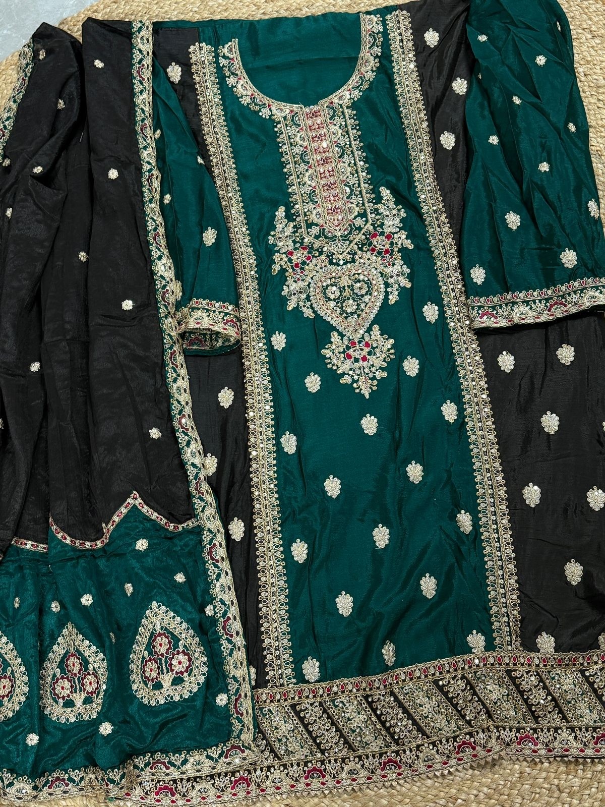 ZIAAZ DESIGNS 490 PAKISTANI CHINON  SILK SEMI STICHAD SALWAR SUIT