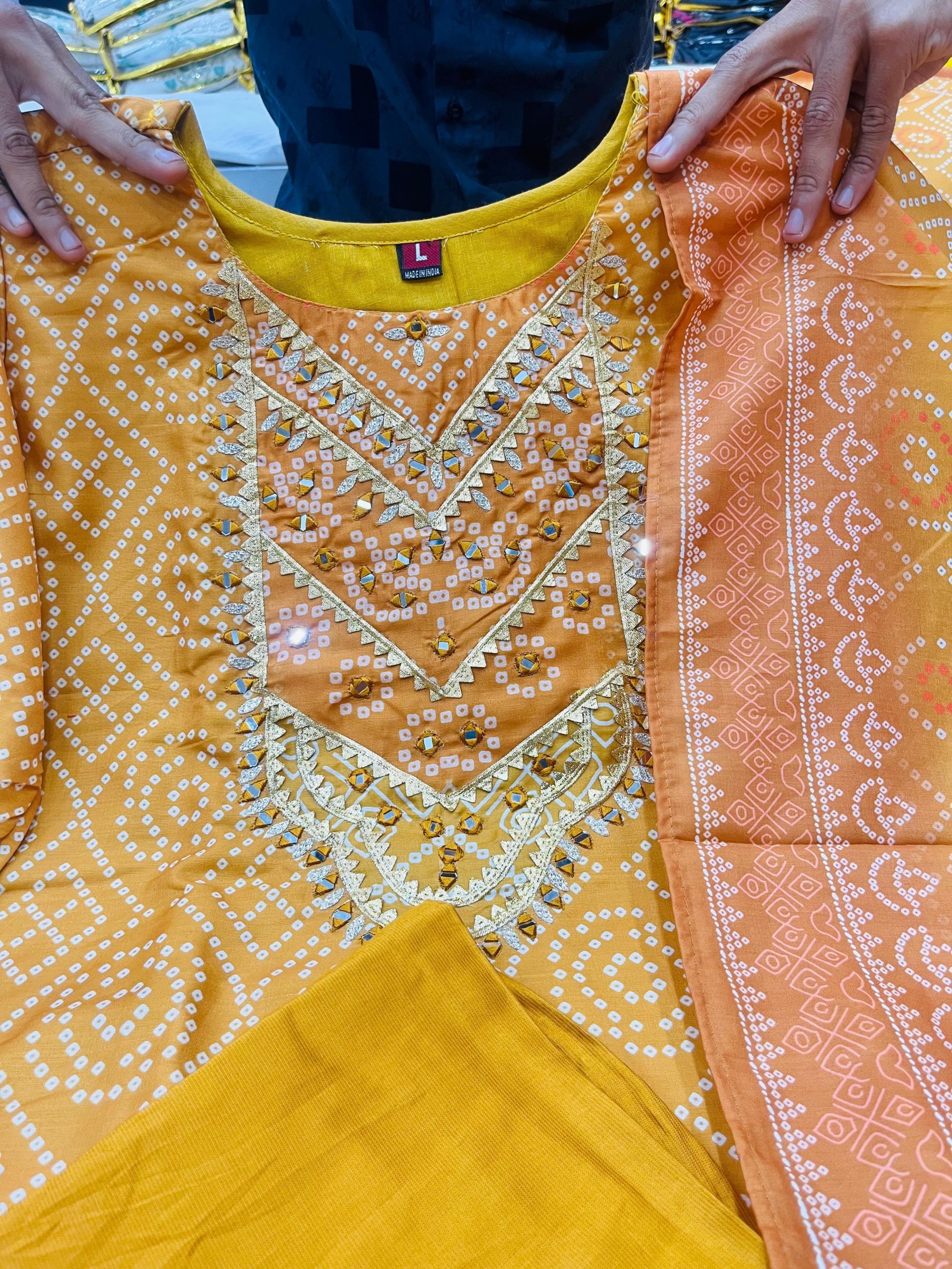 NEW ARRIVALS YELLOW COLOURS KURATI AND PENT WITH DUPATTA SET WITH COTTON PRINT FABRIC BEAUTIFUL LOOK