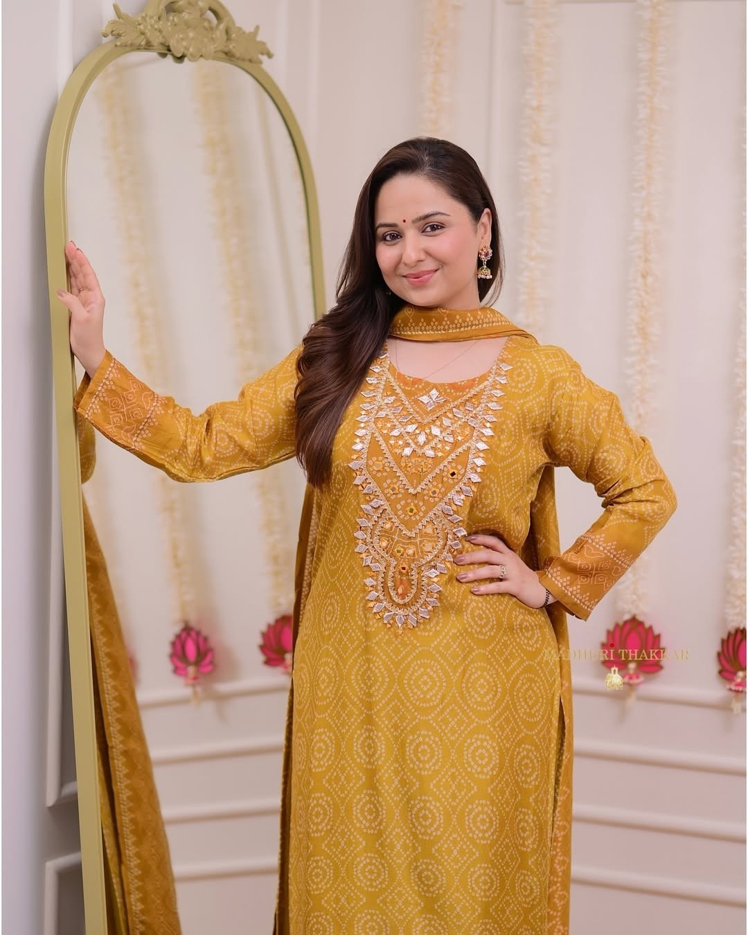 NEW ARRIVALS YELLOW COLOURS KURATI AND PENT WITH DUPATTA SET WITH COTTON PRINT FABRIC BEAUTIFUL LOOK
