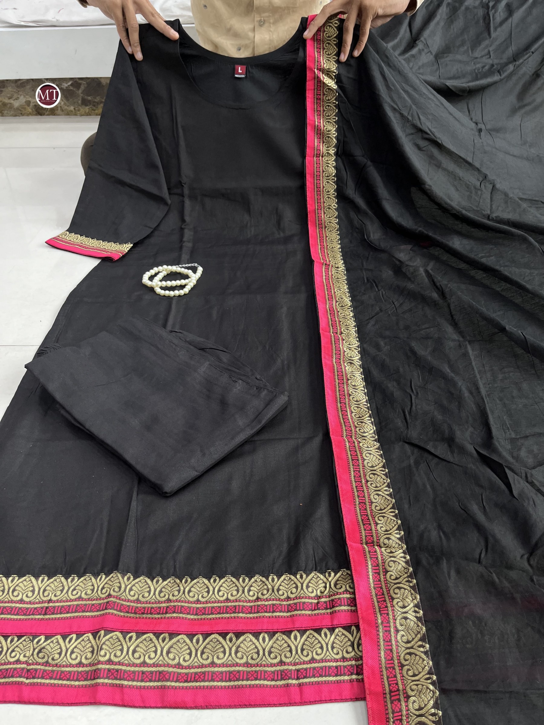 NEW ARIVELLS BLACK BUNNY KURATI AND PENT WITH DUPATTA SET