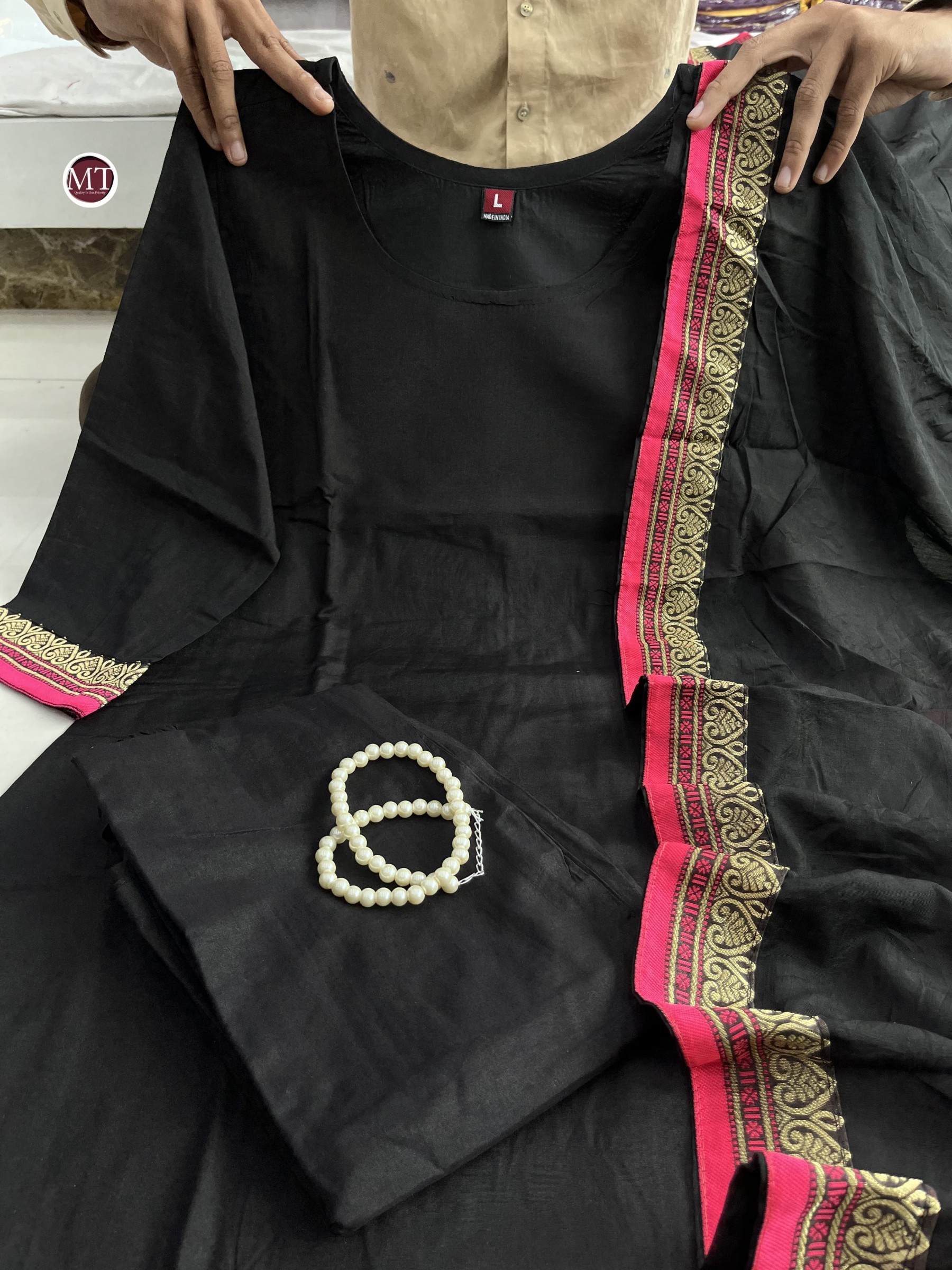 NEW ARIVELLS BLACK BUNNY KURATI AND PENT WITH DUPATTA SET