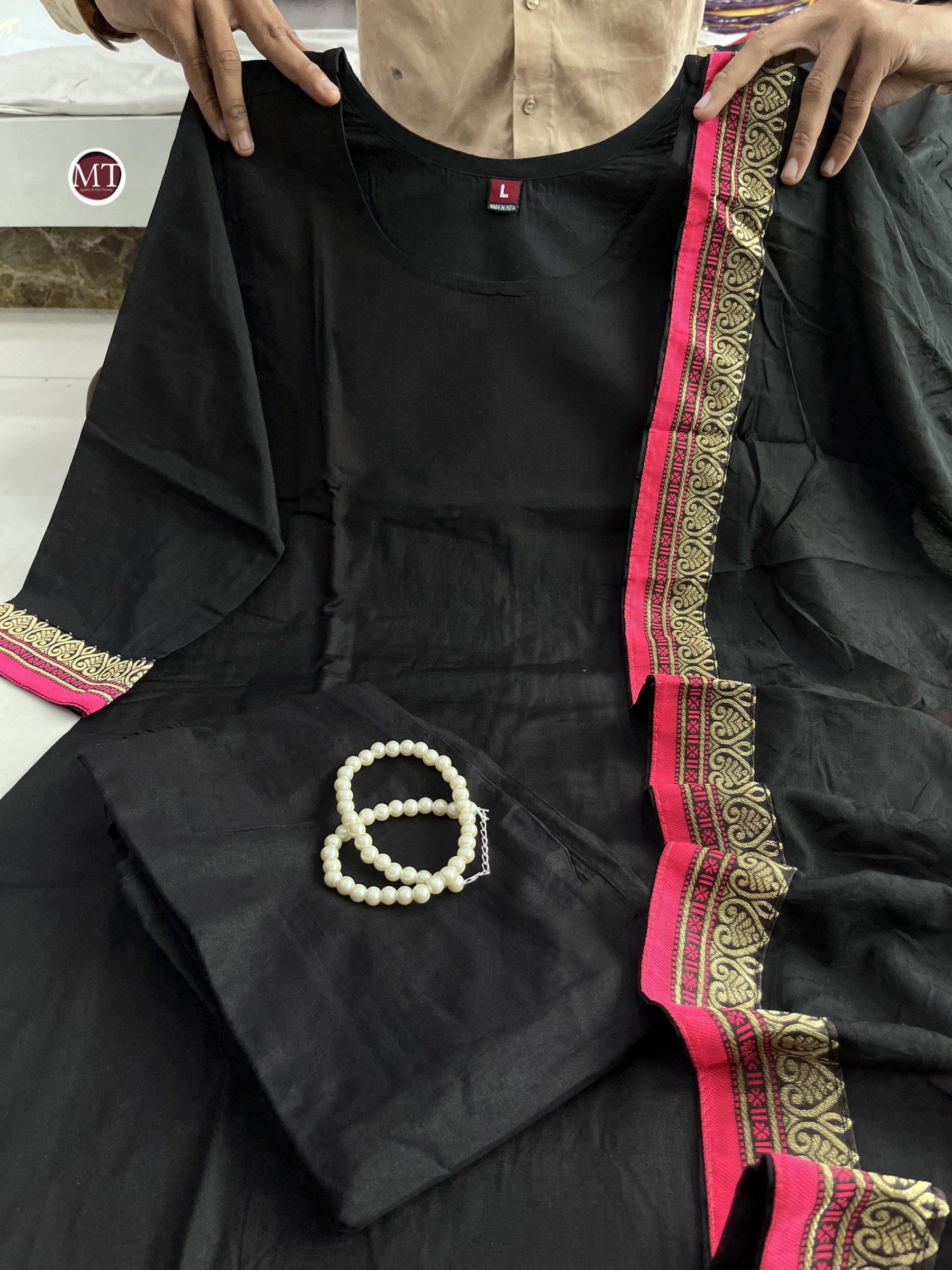 NEW ARIVELLS BLACK BUNNY KURATI AND PENT WITH DUPATTA SET