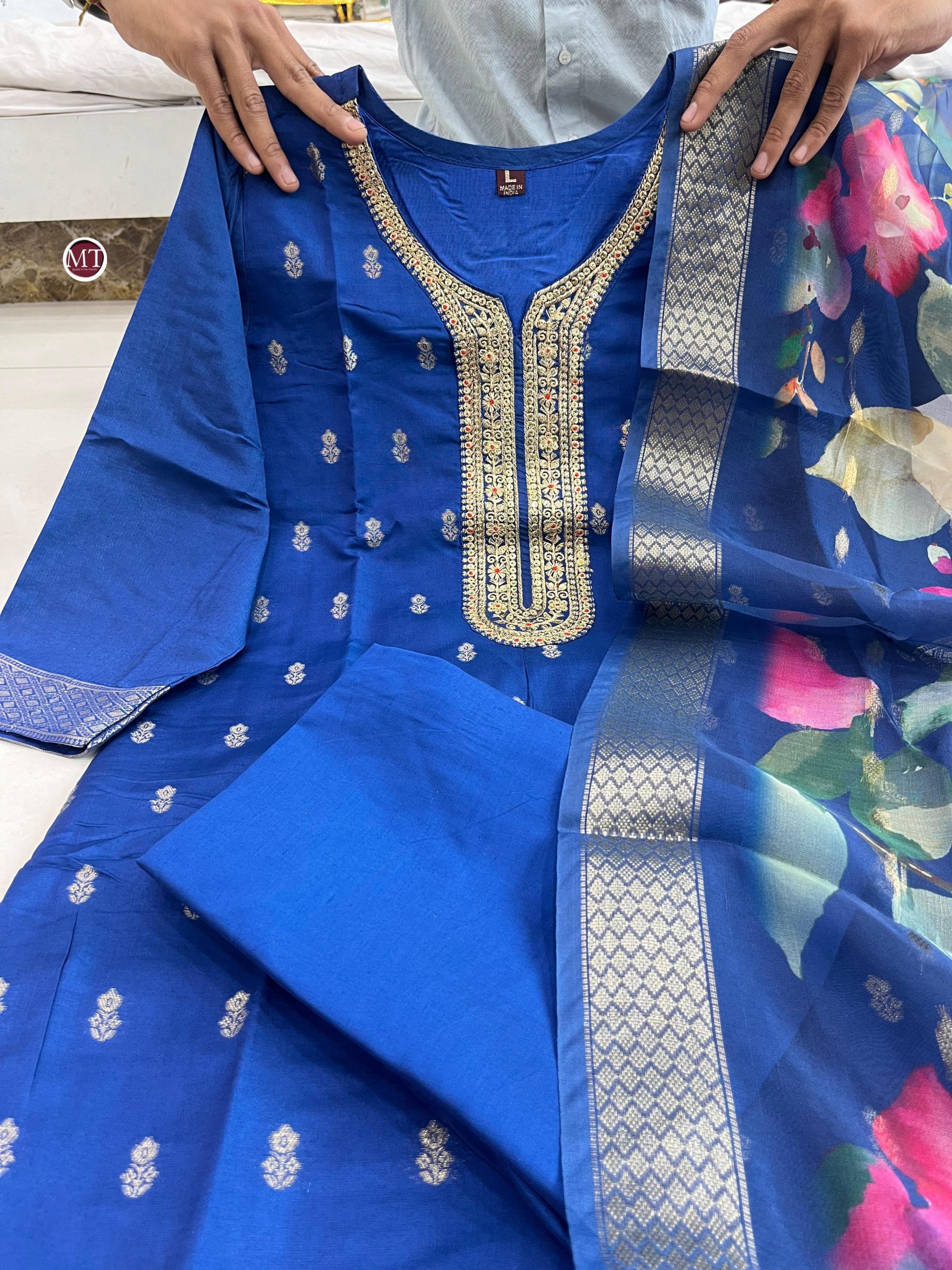 NEW BANARASI COTTON SILK BLUE BATIK KURATI AND PENT WITH DUPATTA SET