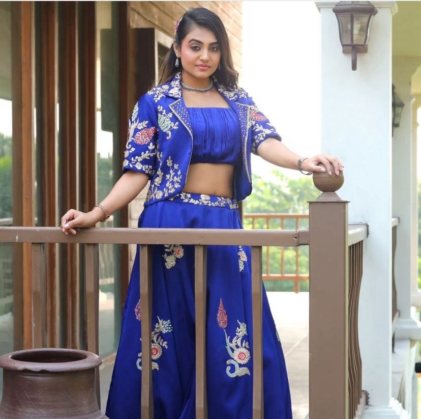  New Designer Wedding Wear Crop Top Embrodery Work Lehenga Choli With Jacket 
