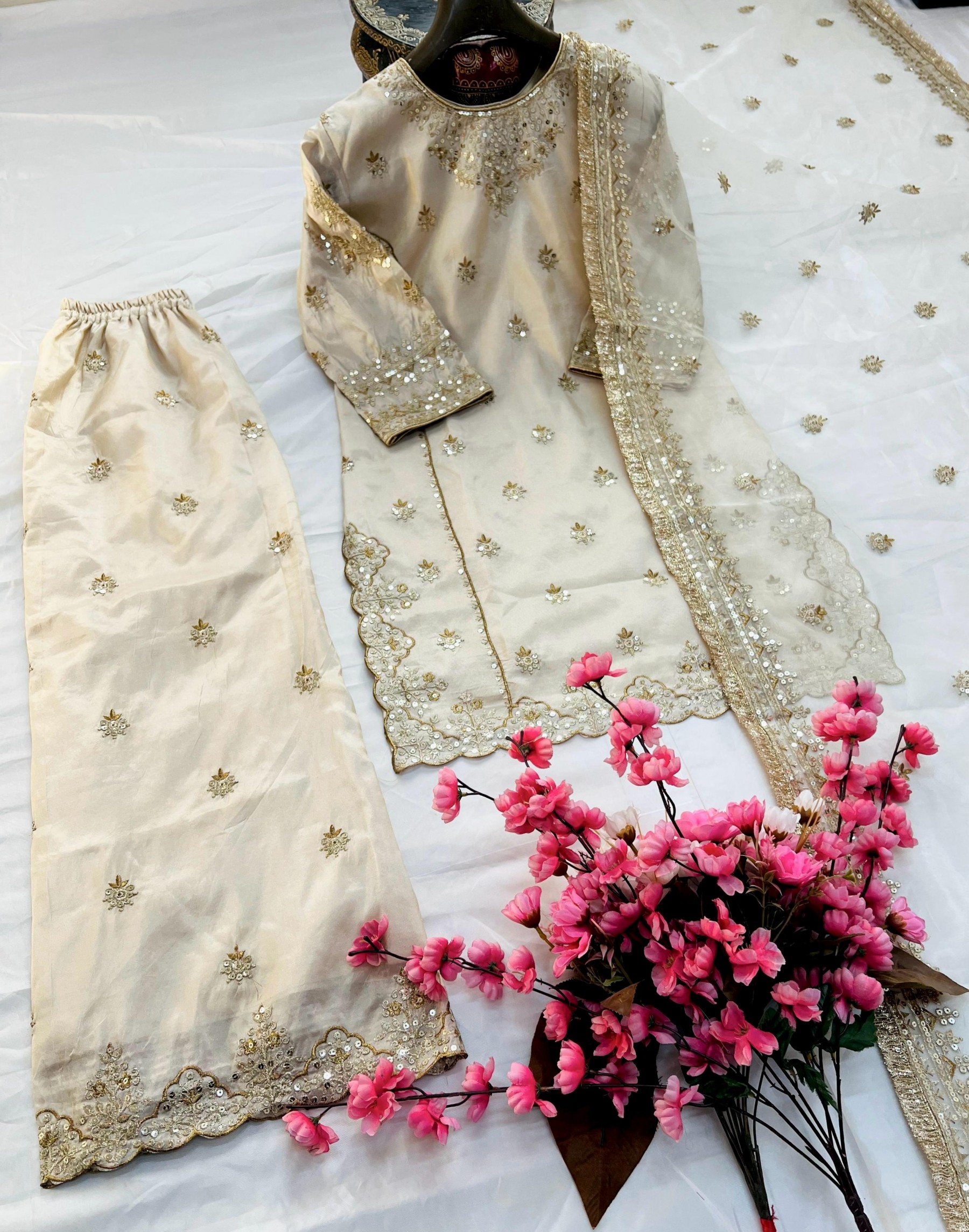  BEAUTY OF YOUR WARDROBE WITH THIS NEWLY LAUNCHED KURTI PLAZZO SET WITH BEAUTIFUL ORGANZA SILK DUPATTA