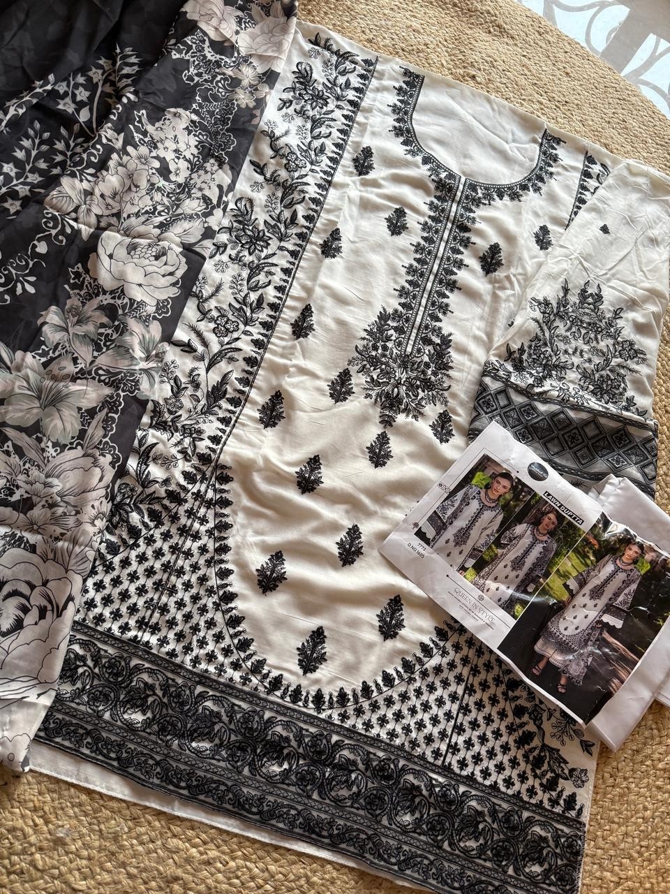 MEHBOOB TEX 1604 TO 1605 PAKISTANI HEAVY RAYON SALWAR SUIT 