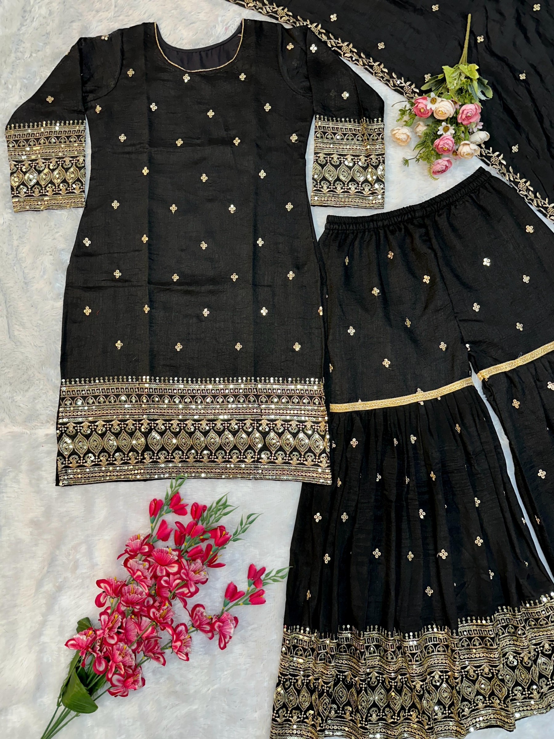 VLM 217 NEW ĐĚSIGNER PARTY WEAR TOP AND PLAZZO. WITH FANCY DUPPATA AND EMBROIDERY WORK