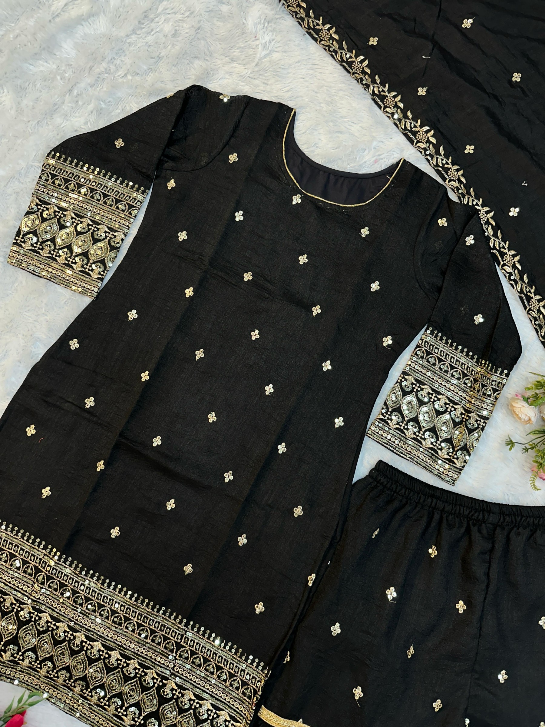 VLM 217 NEW ĐĚSIGNER PARTY WEAR TOP AND PLAZZO. WITH FANCY DUPPATA AND EMBROIDERY WORK