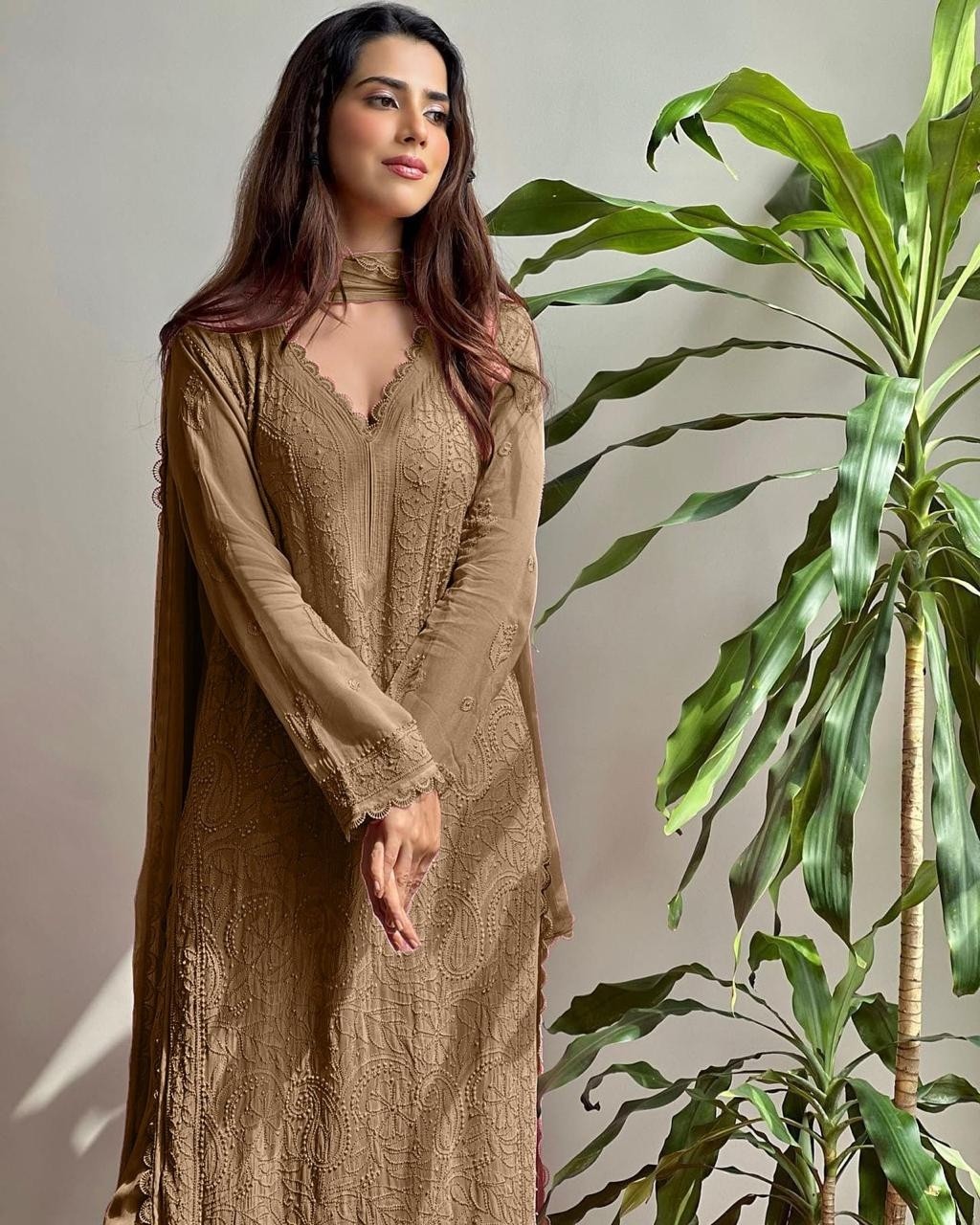BE 1121 PAKISTANI CHIKANKARI WORK READYMADE 3 PCS SALWAR SUIT