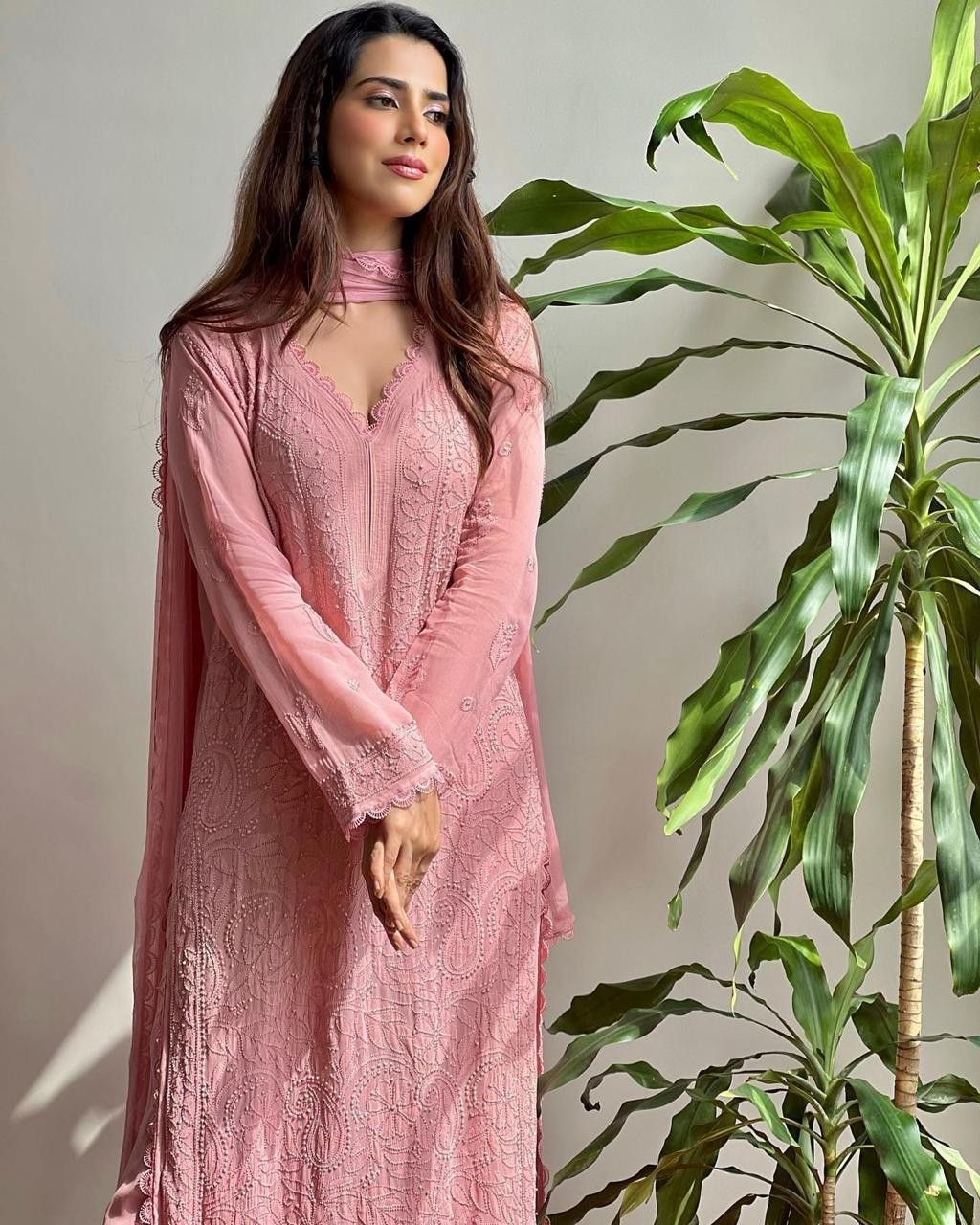 BE 1121 PAKISTANI CHIKANKARI WORK READYMADE 3 PCS SALWAR SUIT