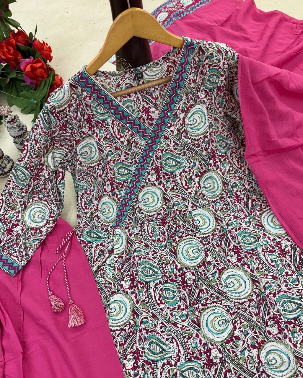 NEW STYLISH ANARKALI KURATI SET