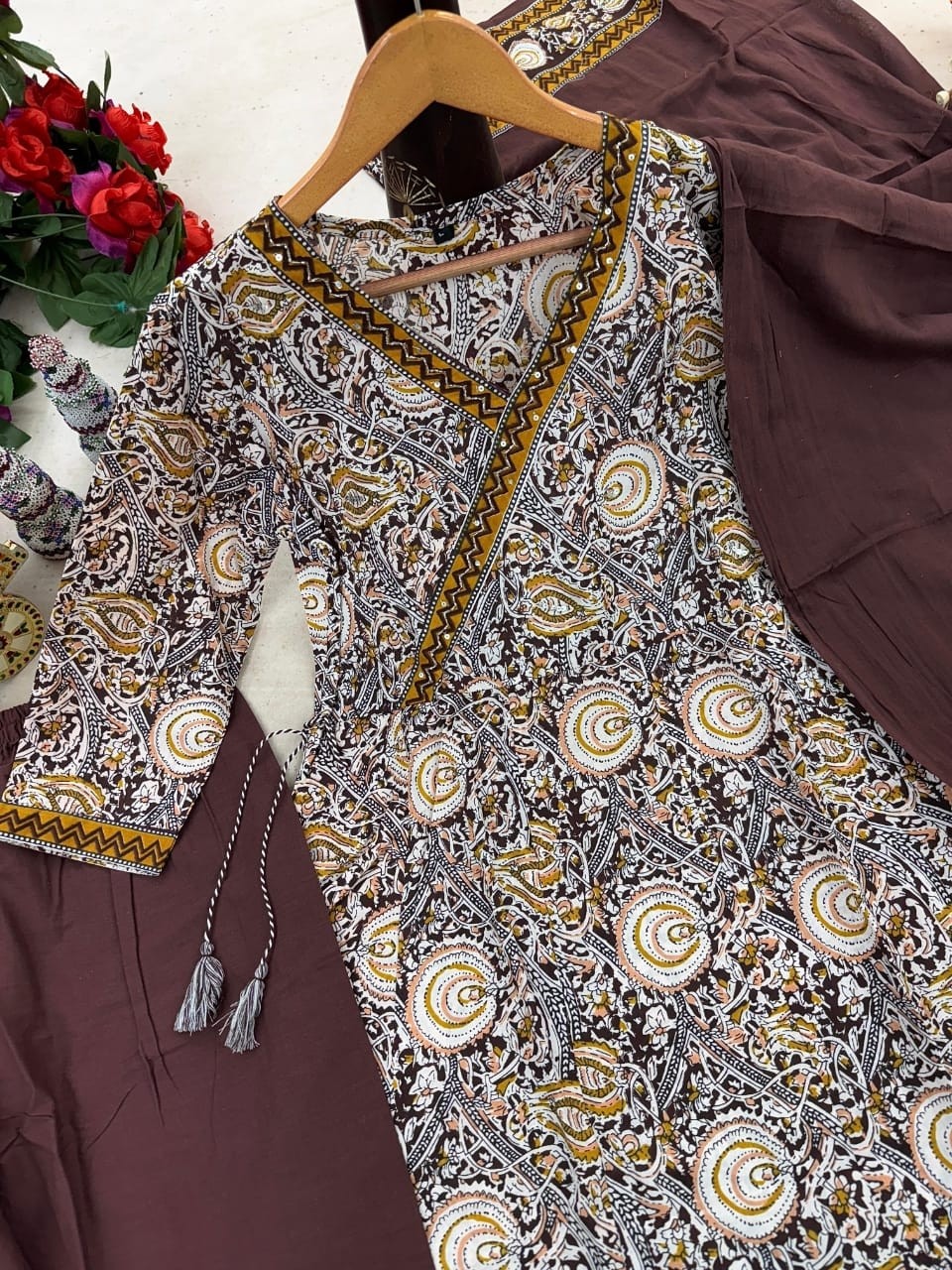 NEW STYLISH ANARKALI KURATI SET