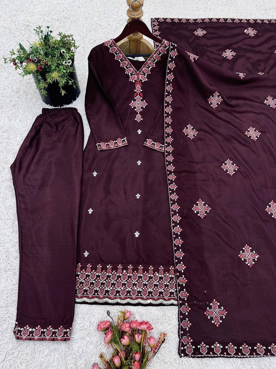 SSR 5005 DESIGNER EMBROIDERY WORK SALWAR SUITS