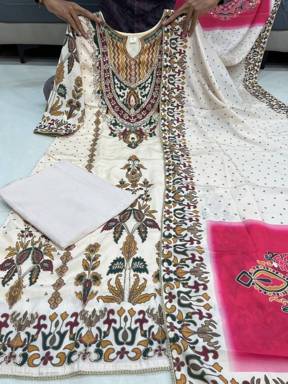 AD 1001 DESIGNER PRINTED KURATIS