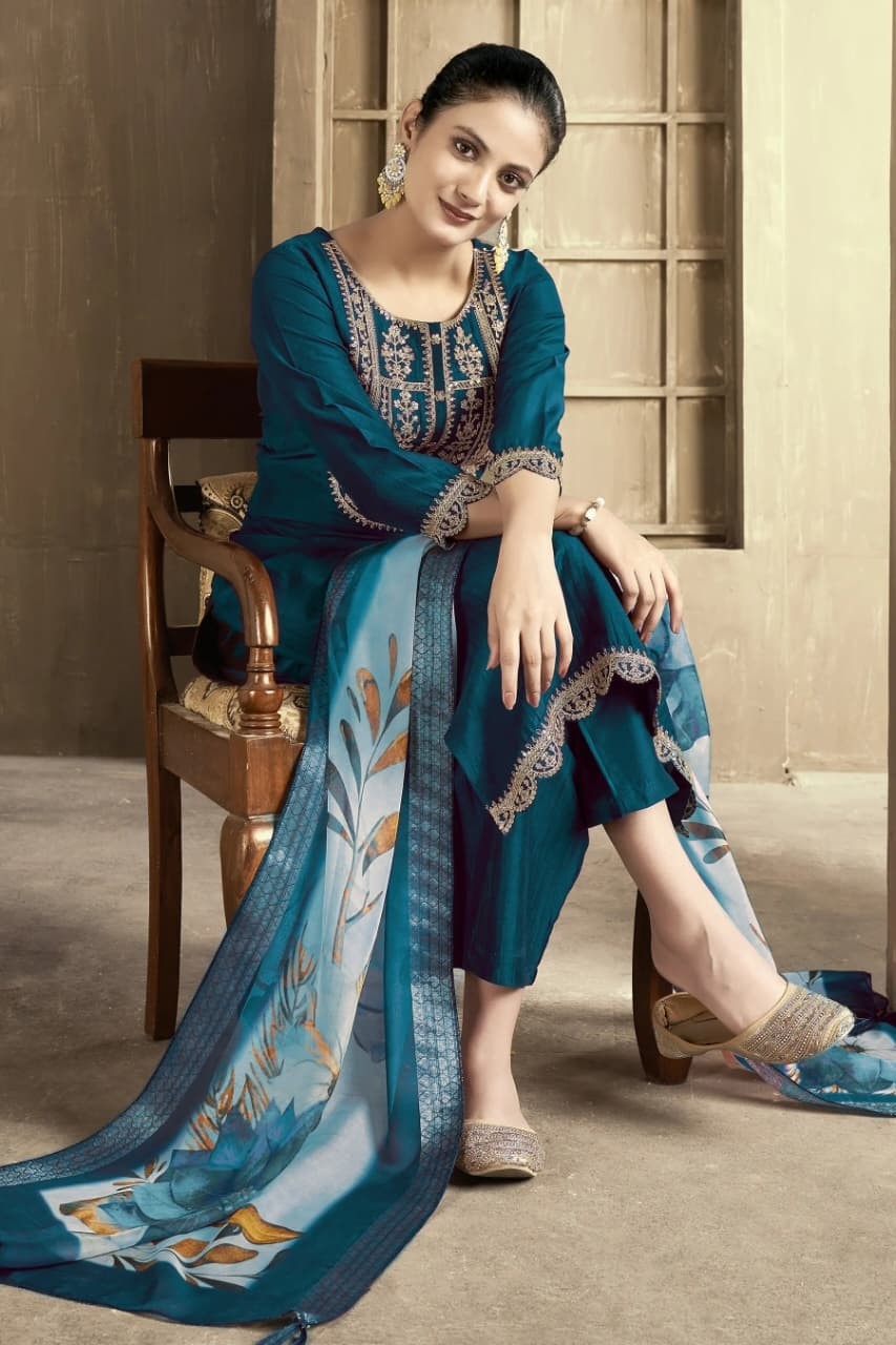 AF 1001 STYLISHT EMBFROIDERY WORK KURATIS SET 