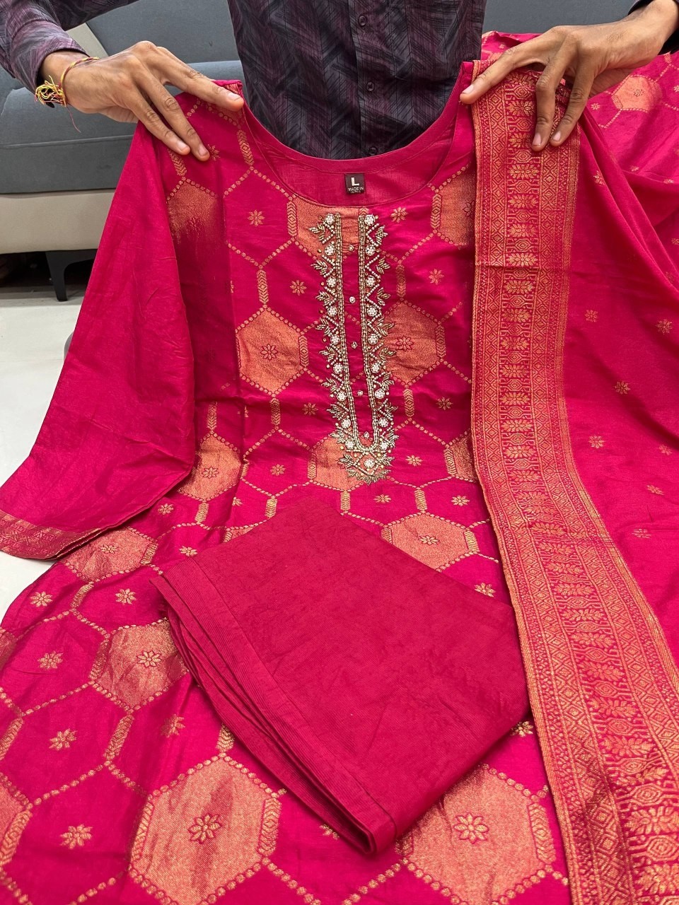 MT 1001 DESIGNER BANARASI KURATIS SET