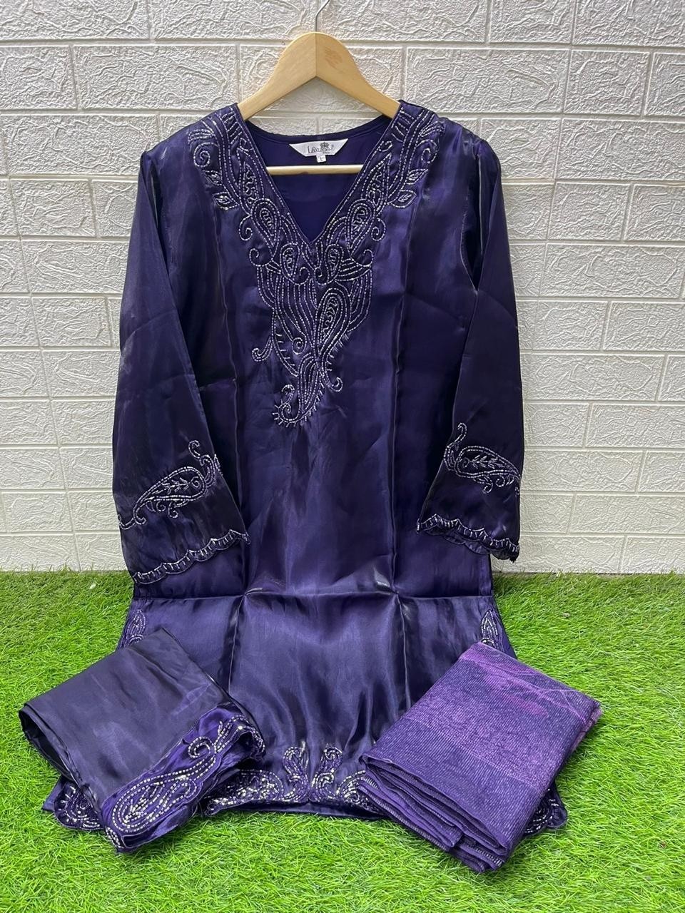 LAXURIA TRANDZ 1589 PAKISTANI READYMADE SUITS WHOLESALES 