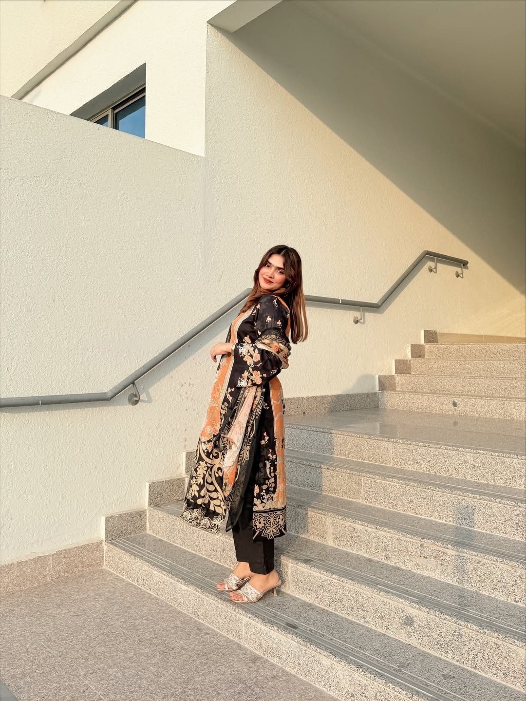 YD 047PAKISTANI COTTON PRINT WITH EMBROIDERY SUITS WHOLESALES