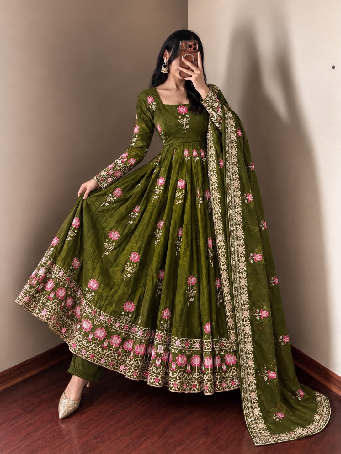 SR 1724 TRANDIG GOWN WHOLESALE 