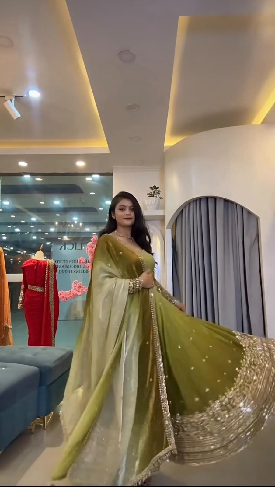 SR 1725 PARTY WEAR GOWN MANUFACTURERS 