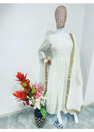 PRESENTING NEW WHITE COLOUR GOWN WITH DUPATTA SET WITH TREDITIONAL EMBROIDERY WORK FOR WOMEN SET 