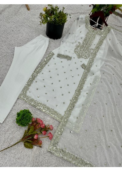 ZF-416 PAKISTANI TRENDING SUITS ONLINE