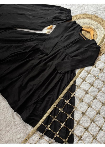 SM 114 BLACK COLOUR PARTY GOWN SET 